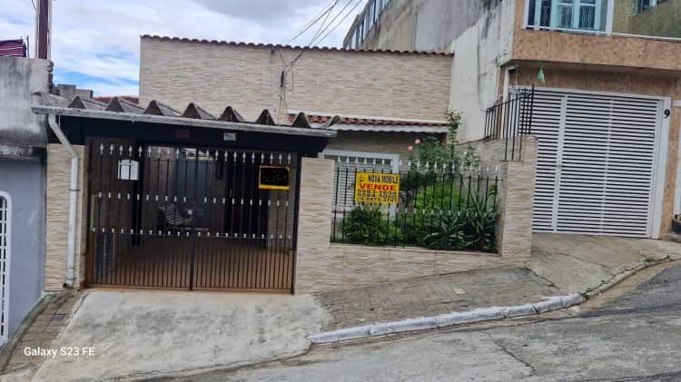 Casa à venda em Vila Guarani — foto 1